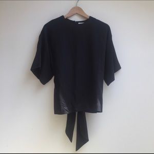 Black tie - waist top